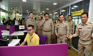 &ldquo;บิ๊กอู๋&rdquo; พร้อมเปิดศูนย์ที่นี่มีงานทำ (Job Ready Center) ปูพรม 11 ศูนย์ทั่วประเทศ 19 ก.ค. นี้