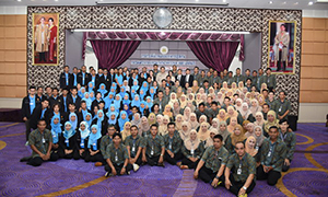 &ldquo;บิ๊กอู๋&rdquo;ให้โอวาทบัณฑิตแรงงาน ผู้ขับเคลื่อนภารกิจกระทรวงลงสู่พื้นที่ชายแดนใต้