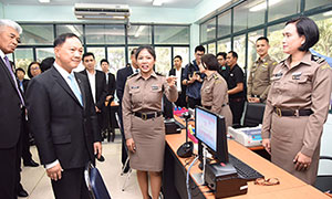 &ldquo;บิ๊กอู๋&rdquo;บุกชลบุรี เตรียมเปิดศูนย์บริหารแรงงานแบบครบวงจร รองรับอีอีซี 16 พ.ย.นี้