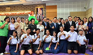 รมว.อดุลย์ฯ Kick Off &ldquo;ประชารัฐรวมพลัง สร้างยุวแรงงาน ปี 2562&rdquo; เตรียมงานรองรับนักเรียน/นักศึกษา ทำช่วงปิดภาคเรียน กว่า 23,000 อัตรา