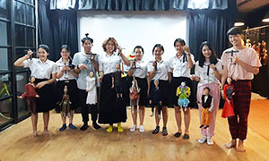 เด็กศิลปะการแสดง ม.ศรีปทุม  กับโอกาสสุดพิเศษ เรียนรู้การเชิดหุ่น โดย มูลนิธิหุ่นสายเสมา