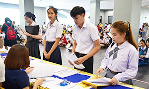 วันที่สองคึกคัก บรรยากาศรับรายงานตัวนิสิตใหม่รอบที่ 1 และรอบที่ 2 มมส