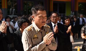 &lsquo;สุทธิ&rsquo;ถือฤกษ์เข้าสักการะสิ่งศักดิ์สิทธิ์ฯ โอกาสเข้ารับตำแหน่ง &lsquo;ปลัดแรงงาน&rsquo;คนที่ 11