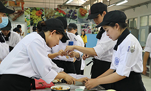 ก.แรงงาน ผลิตกุ๊ก ป้อนภัตตาคารล้านนา เสริมเศรษฐกิจท่องเที่ยวไทย