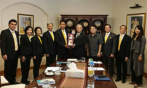 ก.แรงงาน พบปะพนักงานนวดไทยในบาห์เรน เผยรายได้ดี 40,000 ต่อเดือน