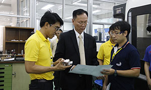 ก.แรงงาน ขับเคลื่อนศูนย์ EEC สปีดเต็มสูบพัฒนากำลังคนป้อน 10 อุตสาหกรรม