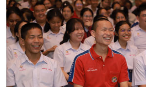 “ครูทอม คำไทย” สอดแทรกสาระปลุกจิตสำนึกดีสุดเฮฮา  ในโครงการ “ไทยดี มีมารยาท”