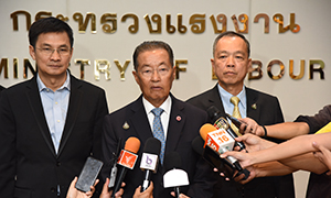 'หม่อมเต่า' เผย 20 ลูกเรือไทยในโซมาเลียลำที่ 2 ขอกลับบ้าน 14 คน ที่เหลือทำงานต่อที่อิหร่าน