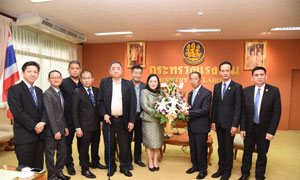 &lsquo;หม่อมเต่า&rsquo;เตรียมเรียกบริษัทจัดหางานหารือปรับระเบียบจัดส่งคนไทยไปทำงานต่างประเทศ