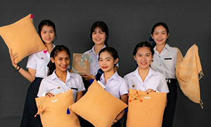 จัดว่าเด็ด!นศ.อาชีวะเชียงใหม่ชวนคนไทย หันมาใช้กระเป๋าผ้าลดโลกร้อนที่ผลิตจากธรรมชาติ