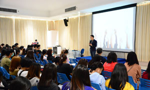 สสว. ร่วมกับ มทร.ธัญบุรี ติดอาวุธทางปัญญา ด้วย Digital Marketing โดยมี ผู้ประกอบการ SME และผู้ที่สนใจอยากเป็นผู้ประกอบการรุ่นใหม่ เข้าร่วมกว่า 200 ราย