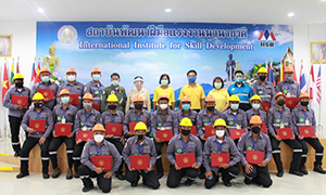 สถาบันพัฒนาฝีมือแรงงานนานาชาติเชียงแสน ผลิตนักขับรถลากจูง พร้อมป้อนเข้าสู่ตลาดแรงงาน แบบ New Normal