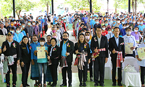 ก.แรงงาน ลงพื้นที่น่าน แพร่ เยี่ยมให้กำลังใจผู้ประสบภัยจากพายุซินลากูพร้อมจัดทีมช่วยเหลือ