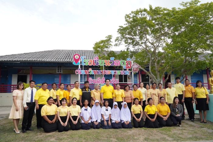 “สุรศักดิ์” ลงพื้นที่ ครม.สัญจร แก้ปัญหา “ลิง” บุกโรงเรียน สพฐ. “ธนุ“ สั่งการเขตพื้นที่สำรวจความเสียหาย-จัดงบฯซ่อมแซมให้