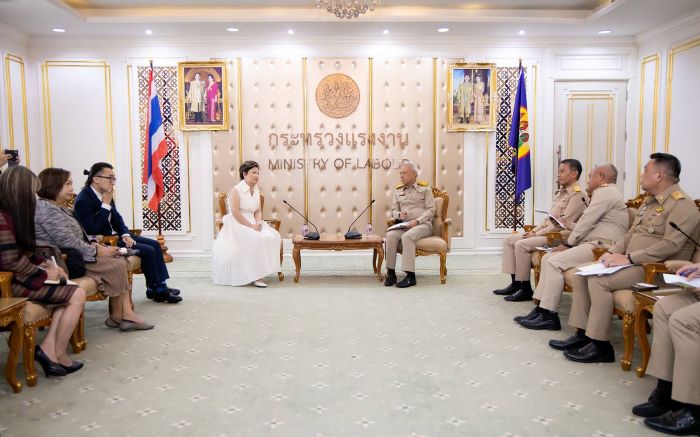 พิพัฒน์“ ย้ำ! ปกป้องอาชีพแรงงานไทยภาคการท่องเที่ยว – หนุนพัฒนาฝีมือร่วม “ดุสิตธานี” สร้างมาตรฐานสากล