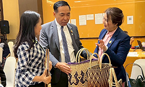 สกร.พัฒนาอาชีพชุมชนจดสิทธิบัตรผลิตภัณฑ์