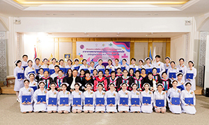 ม.รังสิต จัดพิธีมอบประกาศนียบัตร หลักสูตรการพยาบาลเฉพาะทาง สาขาการพยาบาลเวชปฏิบัติการบำบัดทดแทนไต