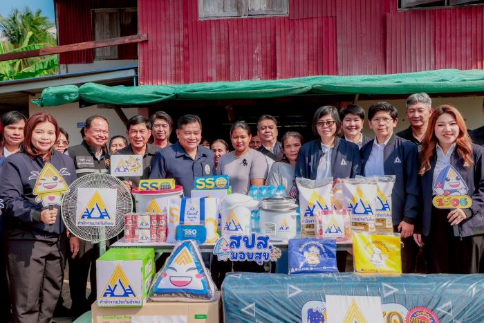 &ldquo;กาญจนา&rdquo; เลขาธิการ สปส. นำทีมลงตรวจเยี่ยมผู้ทุพพลภาพ จ.อ่างทอง ภายใต้โครงการ &ldquo;สปส. มอบสุข&rdquo;