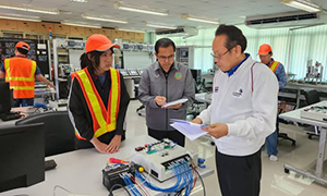 คณะครุศาสตร์ฯ มทร.สุวรรณภูมิ จับมือสถาบันพัฒนาฝีมือแรงงาน 2 สุพรรณบุรี เฟ้นหาสุดยอดช่างฝีมือ &ldquo;PLC ระดับ 2&rdquo; มุ่งยกระดับบุคลากรสู่อุตสาหกรรมยุคใหม่