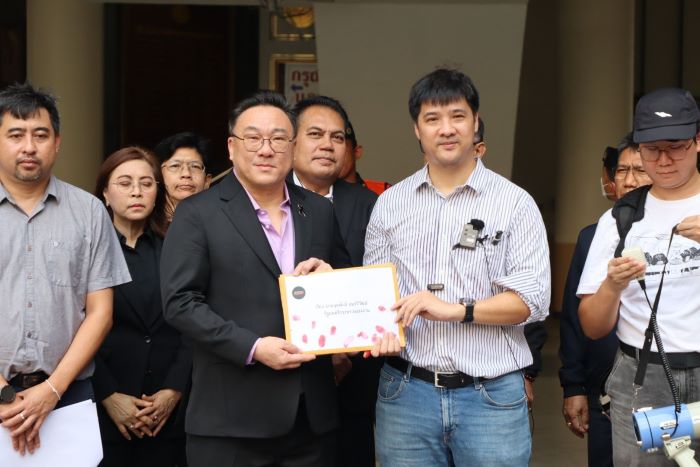 &lsquo;จุลพันธ์&rsquo; รับหนังสือข้อเสนอ &lsquo;สูตรบำนาญ CARE&rsquo; ยันเดินหน้าฟังเสียงทุกฝ่าย - สร้างความเป็นธรรมพี่น้องแรงงานทุกกลุ่ม